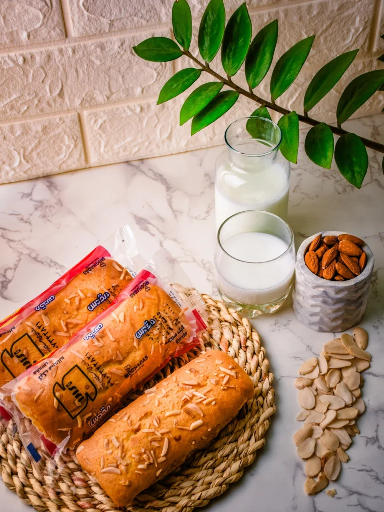 کیک صبحانه بادام دار